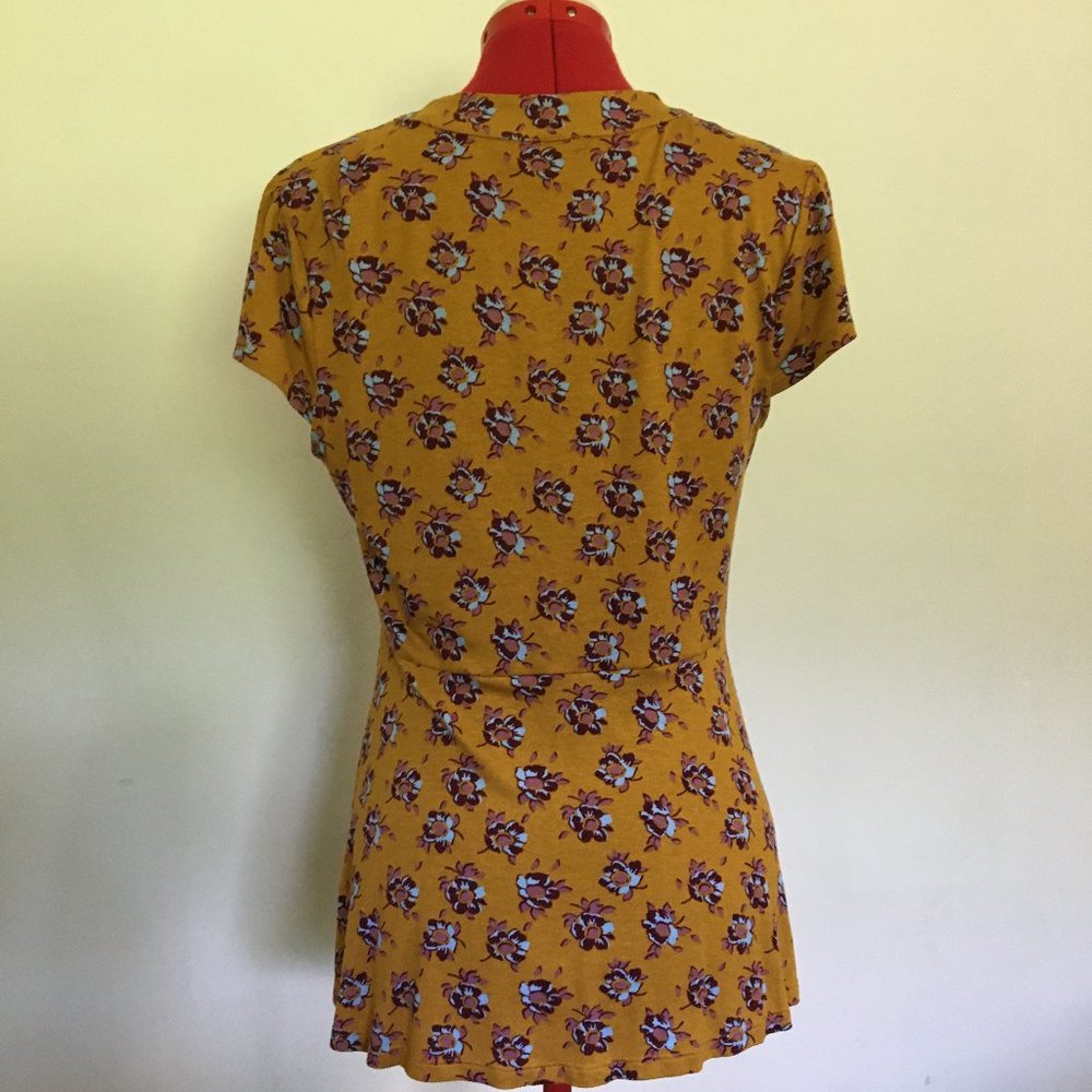 ModCloth Peplum Top - Picture 2 of 2